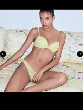 🌁 EUC: SKIMS: FITW EVERYBODY,, LACE, PUSH-UP BRA, SAGE GREEN/30C.